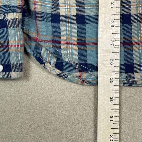 Men's Plaid Button-Up Shirt - Picture 5 of 12